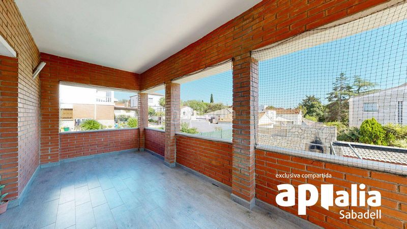 Foto 2b9bd5e3-9bed-4b50-8a24-c2d82305ee73. Casa amb calefacció aparcament a Can Serra Barberà del Vallès