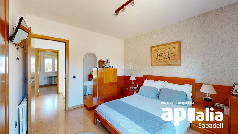 Foto 423a5f57-37d9-4efa-93c7-6842664f4db9. Casa amb calefacció aparcament a Can Serra Barberà del Vallès