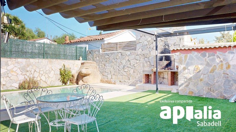 Foto 537e653f-87de-4542-bf36-44dfaa7dd4ce. Casa amb calefacció aparcament a Can Serra Barberà del Vallès