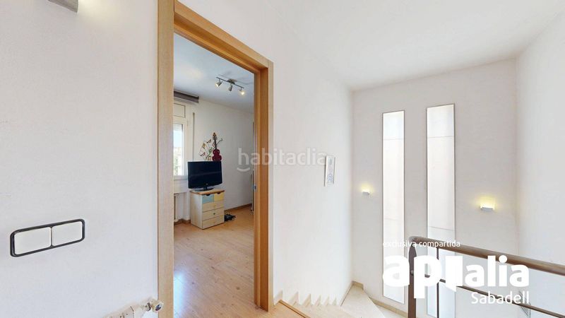Foto 88f497e6-a8c9-4a62-aa53-b91d5b9ff5f7. Casa amb calefacció aparcament a Can Serra Barberà del Vallès