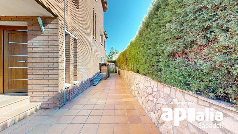 Foto d5ab05d9-efbf-49bc-8abc-173b1c61cf53. Casa amb calefacció aparcament a Can Serra Barberà del Vallès