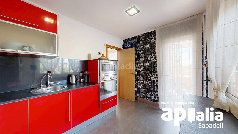 Foto d9563e72-28f6-4ab4-914c-e92665cec14f. Casa amb calefacció aparcament a Can Serra Barberà del Vallès