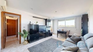 Etagenwohnung in Badia del Vall�s. Ascensor y balc�n