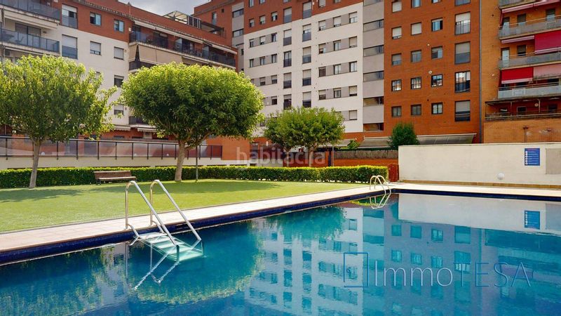 Foto 6f595f18-6ad2-45f2-9a3f-d82e8454558c. Àtic amb calefacció aparcament piscina a Parc Central Barberà del Vallès