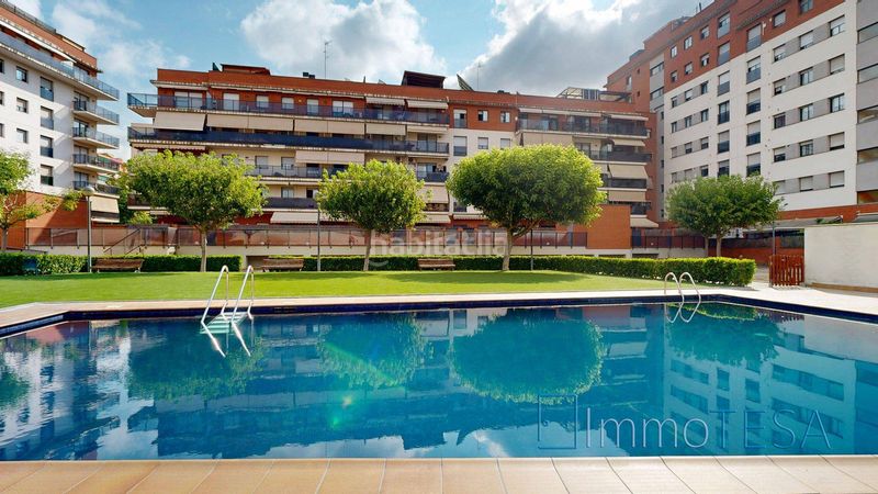 Foto b5203c79-66d9-4699-8fcf-00f328cee1d6. Àtic amb calefacció aparcament piscina a Parc Central Barberà del Vallès