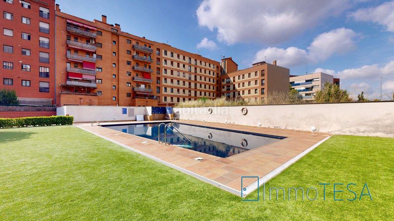 Foto d1c46a64-007b-4db1-a7f3-89ba9ef3ba58. Àtic amb calefacció aparcament piscina a Parc Central Barberà del Vallès