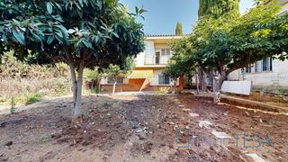 Haus in Can Serra. Chalet en parcela de 383m2