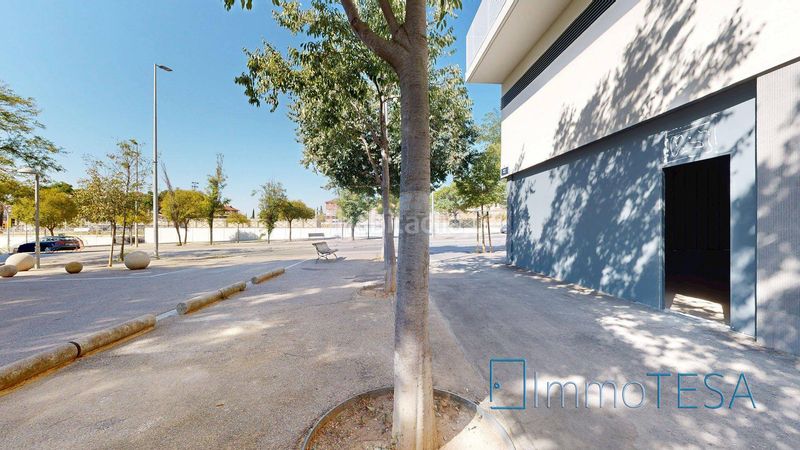 Foto 0367a7bd-2d16-4abd-9d90-7b20e4451b85. Alquiler local comercial esquinero con salida de humos en Barberà del Vallès