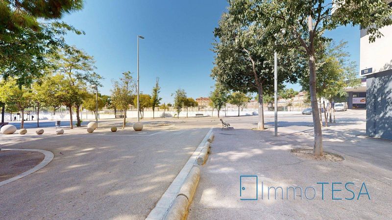 Foto 2bd21dd8-d62d-45bb-99f6-6c4d8b7d72f8. Alquiler local comercial esquinero con salida de humos en Barberà del Vallès