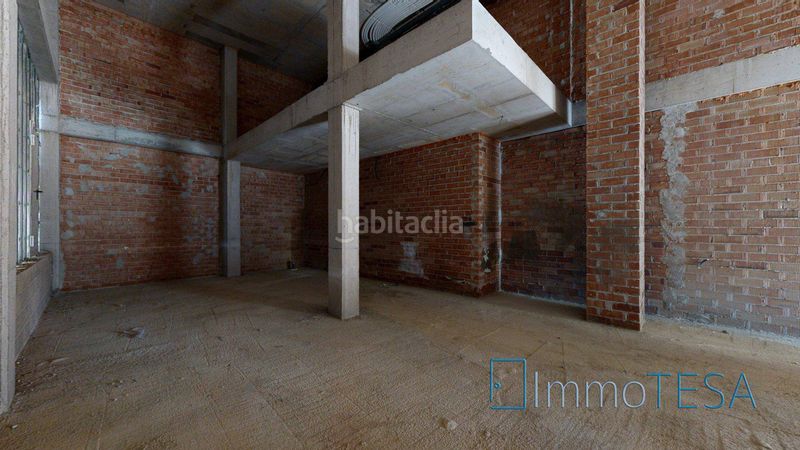 Foto 663b6448-cf1a-4a70-9160-1b0ba4f1ca90. Alquiler local comercial esquinero con salida de humos en Barberà del Vallès