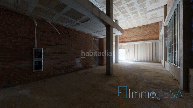Foto 9bc65b48-e1a2-4e05-b0ce-c60755e5a512. Alquiler local comercial esquinero con salida de humos en Barberà del Vallès