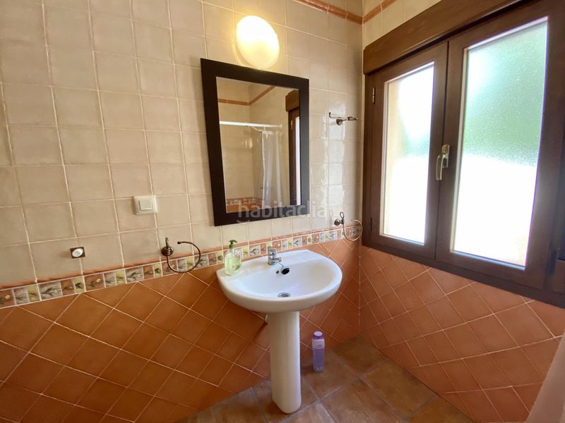 Foto 8c4f59ce-01d3-4c4e-93d7-05593a3d3165. Casa amb calefacció aparcament a Poblete