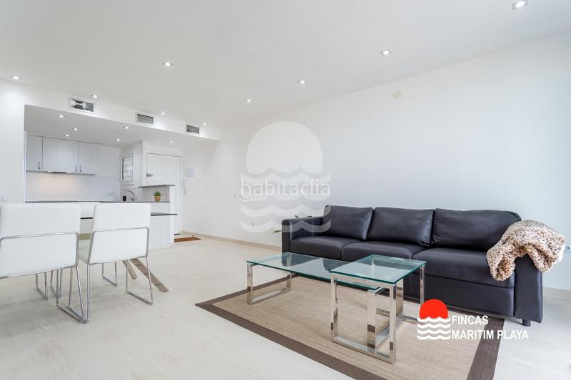 Foto 8445fdab-d6bb-48e2-aff7-d3a586fa0fbb. Apartamento en de miramar 10 excepcional piso reformado con vistas al mar en ubicación privilegiada en Salou