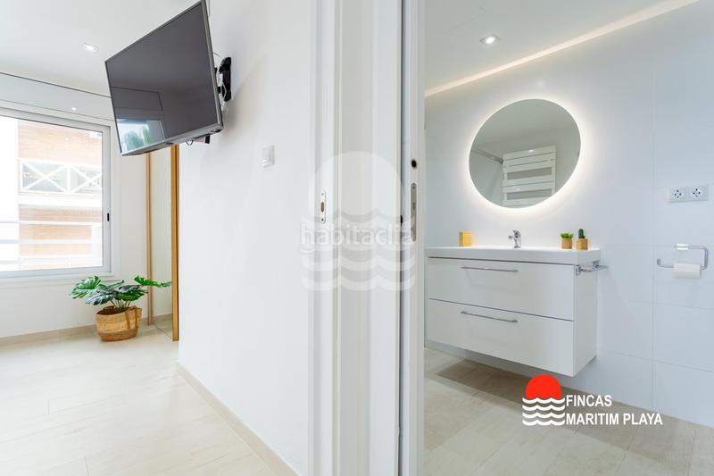 Foto 9d64254f-566f-4438-84d6-49266251bc57. Apartamento en de miramar 10 excepcional piso reformado con vistas al mar en ubicación privilegiada en Salou