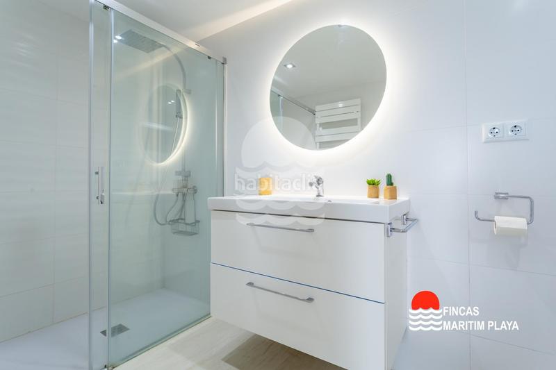 Foto ad43258b-348d-433a-9347-eab591fbf6e8. Apartamento en de miramar 10 excepcional piso reformado con vistas al mar en ubicación privilegiada en Salou