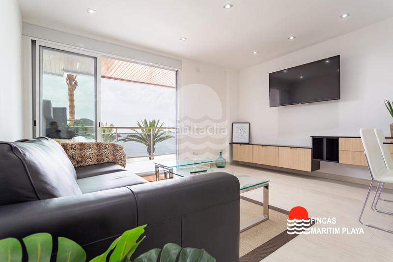Foto c75a7cea-c9ff-4eb5-83da-6020a35c281c. Apartamento en de miramar 10 excepcional piso reformado con vistas al mar en ubicación privilegiada en Salou