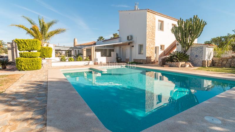 Foto 9fa1230c-ff02-4c56-8f00-a482b3a67c92. Chalet mit heizung parking pool in El Montgó Dénia