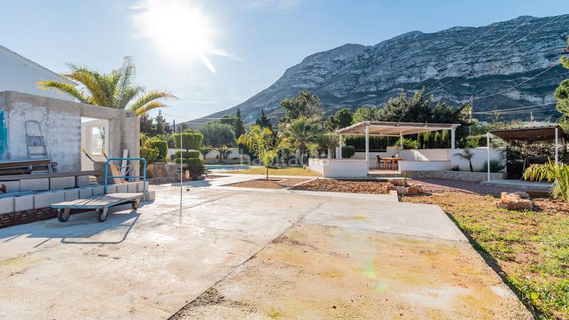 Foto e16a4cdc-0ecb-4a5a-aab8-1d2fec6b91e7. Chalet mit heizung parking pool in El Montgó Dénia