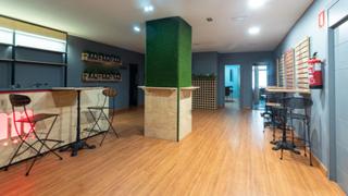 Rent Business premise in Centro Urbano
