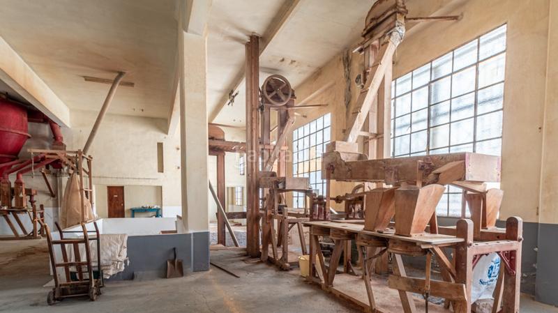 Foto 78eccfe6-d5db-429c-b894-2af5bd600703. Gebäude in Pego