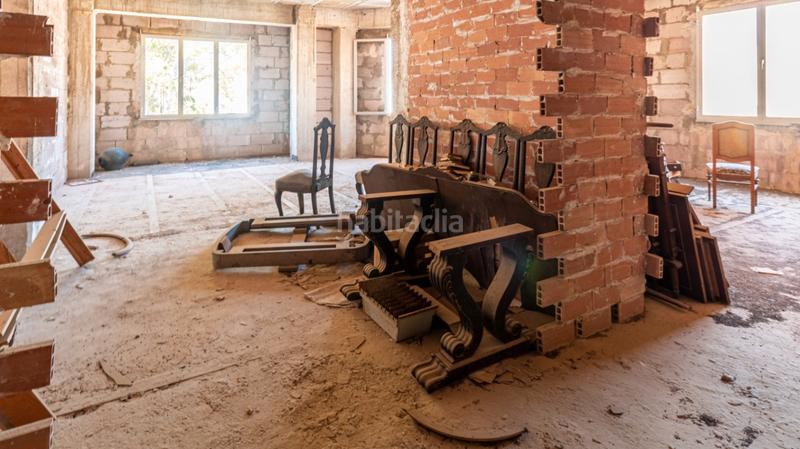 Foto f538f99d-972b-447d-9318-35beedec8de4. Gebäude in Pego