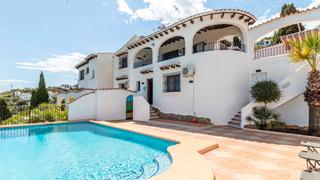 Chalet in Pego
