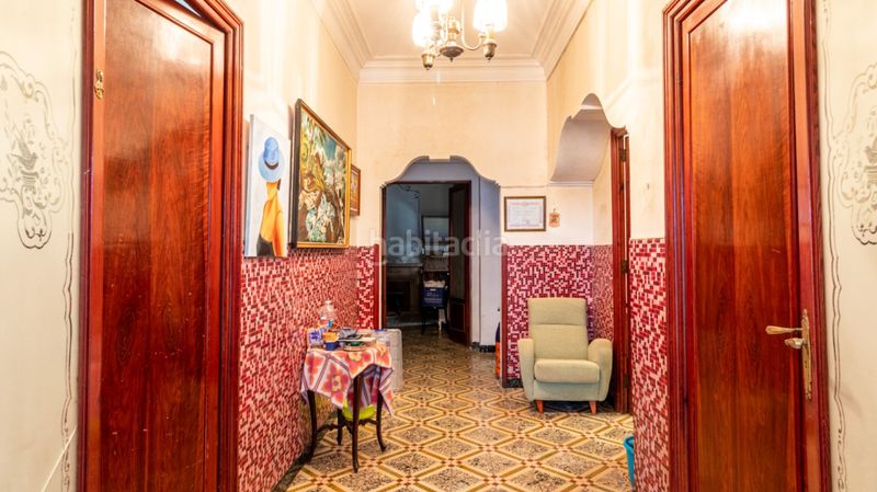Foto f01f9cb1-eee5-4dc1-8759-f835c41328b3. Casa amb aparcament a Centro Pedreguer