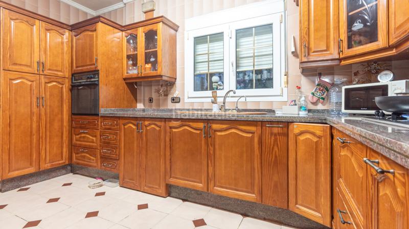 Foto 6c606d25-b547-45cb-a5ed-85b86fc0c746. Chalet mit heizung parking pool in El Montgó Dénia