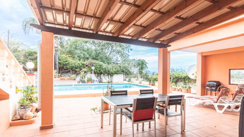 Foto cd915716-afba-4a75-9948-ae3b8b15629f. Chalet con riscaldamento parcheggio piscina in El Montgó Dénia