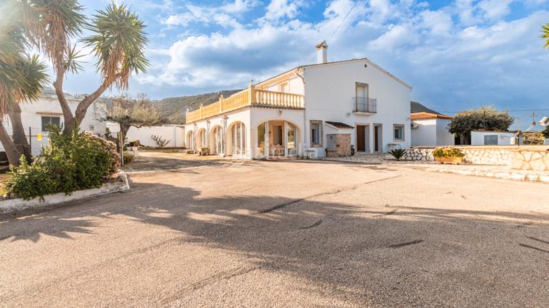 Foto 1651df82-6e96-414d-a716-5a8d213cf239. Chalet avec chauffage parking piscine dans La Pedrera-Vessanes Dénia