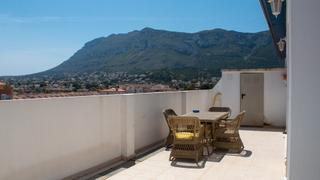 Penthouse in La Pedrera-Vessanes