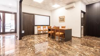Rent Office space in Centro Urbano