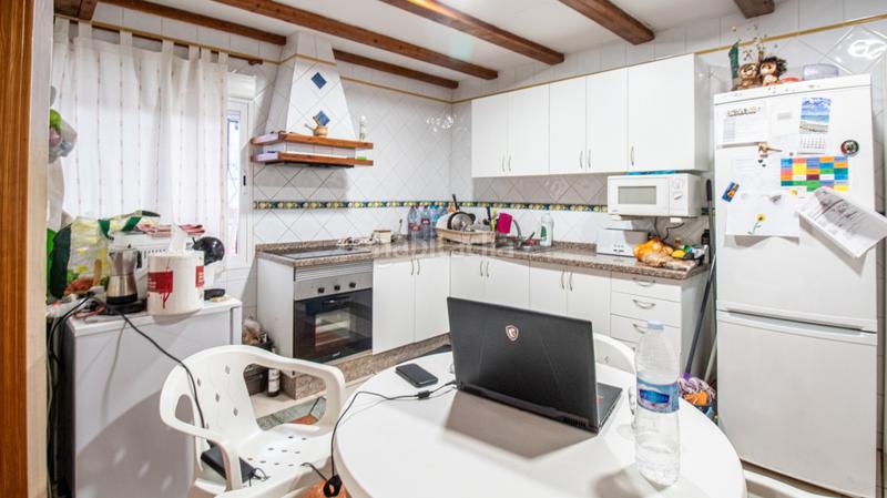 Foto 02e19b61-49da-4e6e-95b8-53622ac39434. Chalet mit parking pool in Oliva playa Oliva