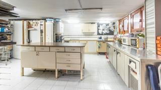 Business premise in Pego