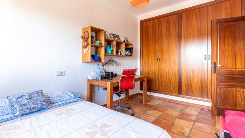 Foto 468c18ff-c17b-41f6-8e57-dedbd98d2780. Chalet en Oliva pueblo Oliva