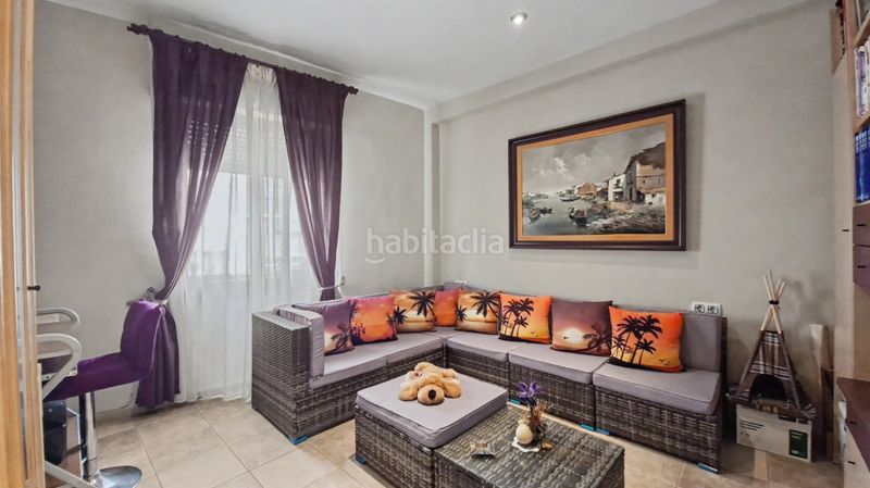 Foto cdf915a0-27b3-4c56-9ab1-327a9d9dd2bb. Pis a Oliva pueblo Oliva
