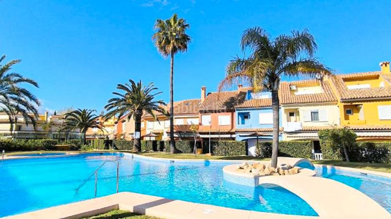 Foto 6a637473-6712-4615-908e-b0c0f0aa2719. Casa con riscaldamento parcheggio piscina in Les Bassetes - El Marjal Dénia