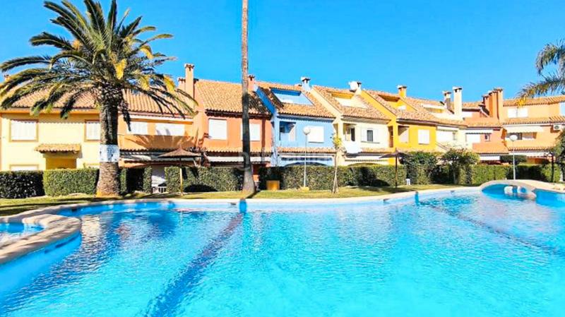 Foto 7b8c0127-dcc6-4f1f-865b-8d5cafb9839d. Casa con riscaldamento parcheggio piscina in Les Bassetes - El Marjal Dénia