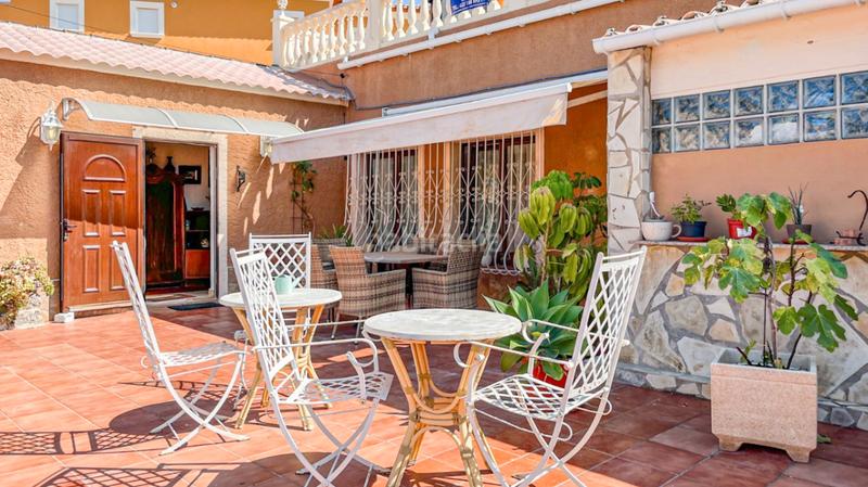 Foto 5d13417c-cc00-435c-9059-85d61afb751f. Chalet mit heizung parking in Les Bassetes - El Marjal Dénia