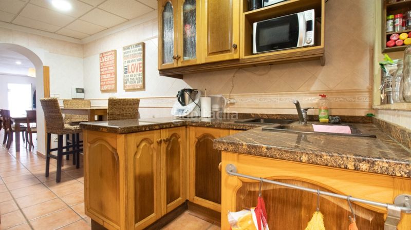 Foto 5d2f92e1-cbb9-4dd3-a843-d51c8e395936. Casa amb calefacció aparcament a Centro Pedreguer