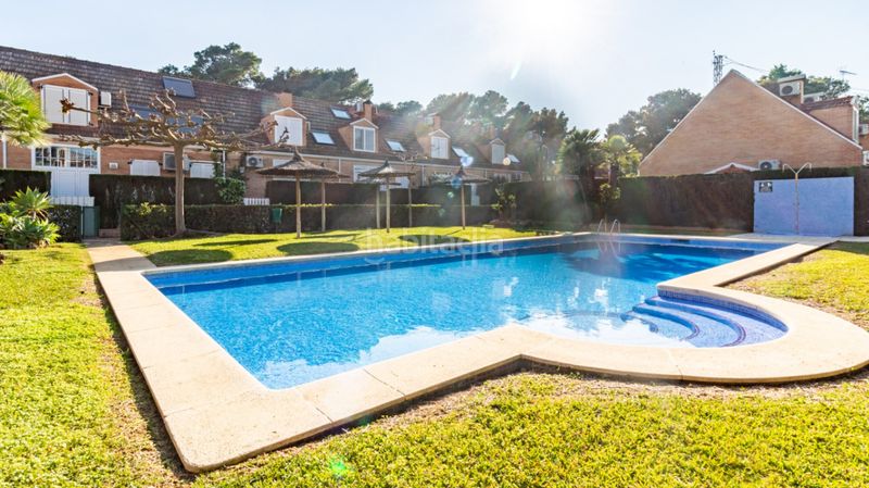 Foto c8903dec-f778-49a2-bfc8-5dd249449421. Casa amb aparcament piscina a Las Rotas / Les Rotes Dénia