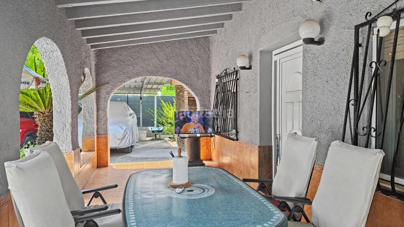 Foto aaf105c7-b139-4631-9d4e-ffa0f9f69da0. Casa amb calefacció aparcament a Oliva playa Oliva