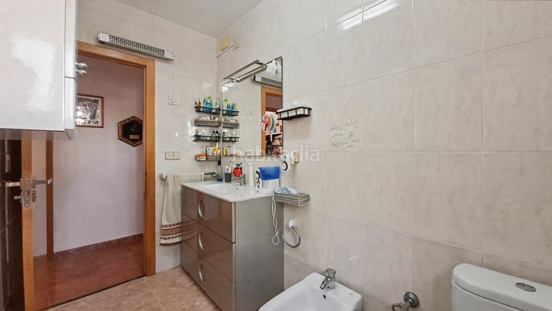 Foto ecb7936b-e63e-4028-a89d-fda7a8fb31f3. Casa amb calefacció aparcament a Oliva playa Oliva