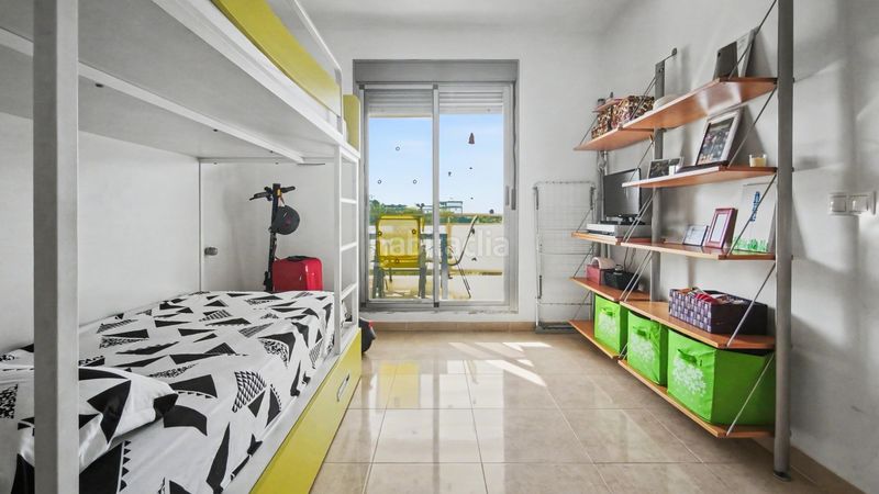 Foto 465d062a-9407-4b2f-8d9a-d6514c155e9d. Apartament amb calefacció aparcament piscina a Oliva nova Oliva