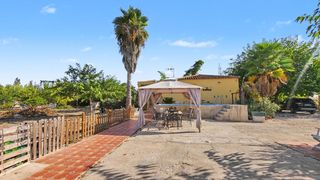 Masia a Oliva Nova