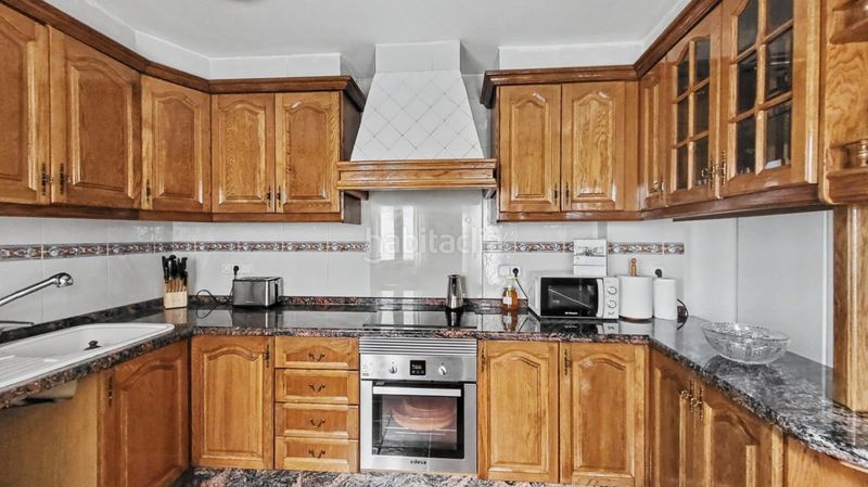 Foto 26a11358-cbb2-4b04-a99e-8ce055823c35. Casa amb aparcament a Oliva pueblo Oliva