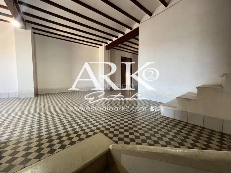 Foto 04cbd476-f6f5-47b7-8681-651feacb2a29. Maison dans Ador