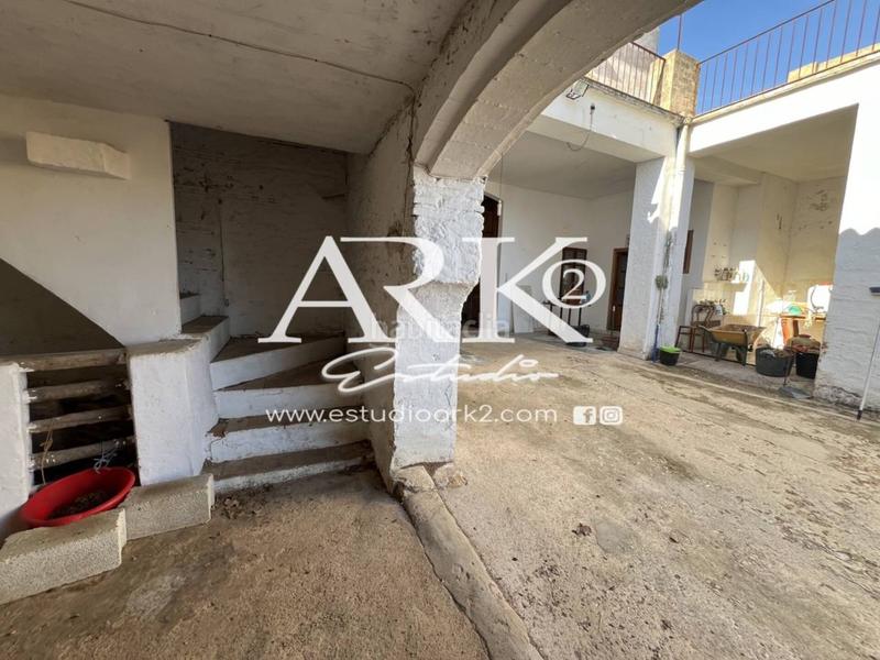 Foto 16fd9207-246c-4cfb-8479-7a1b6b526d32. Maison dans Ador