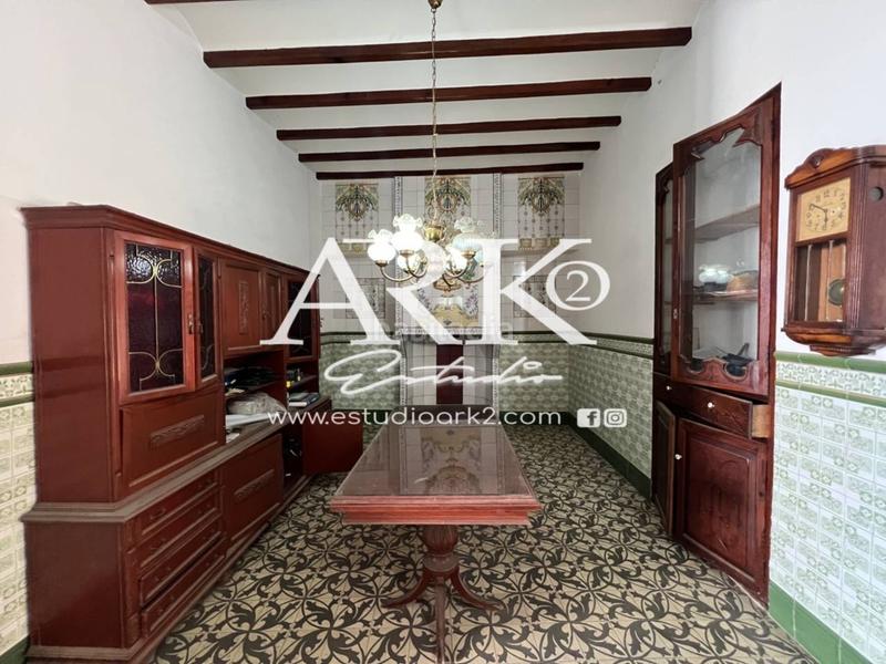 Foto 4c4571ca-195c-466a-a161-0d0f63cf9823. Maison dans Ador