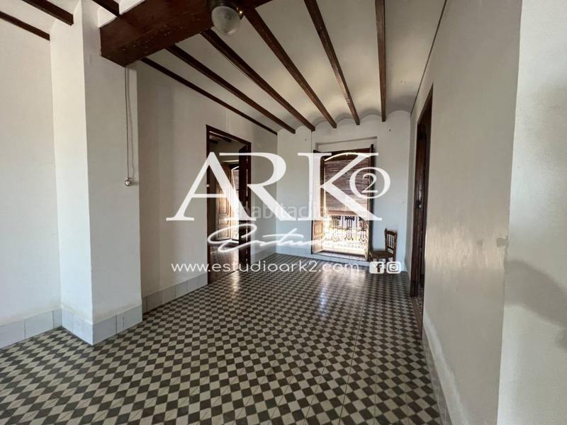 Foto 736f7986-6206-4fdc-84e0-c6f0f3a32d44. Maison dans Ador